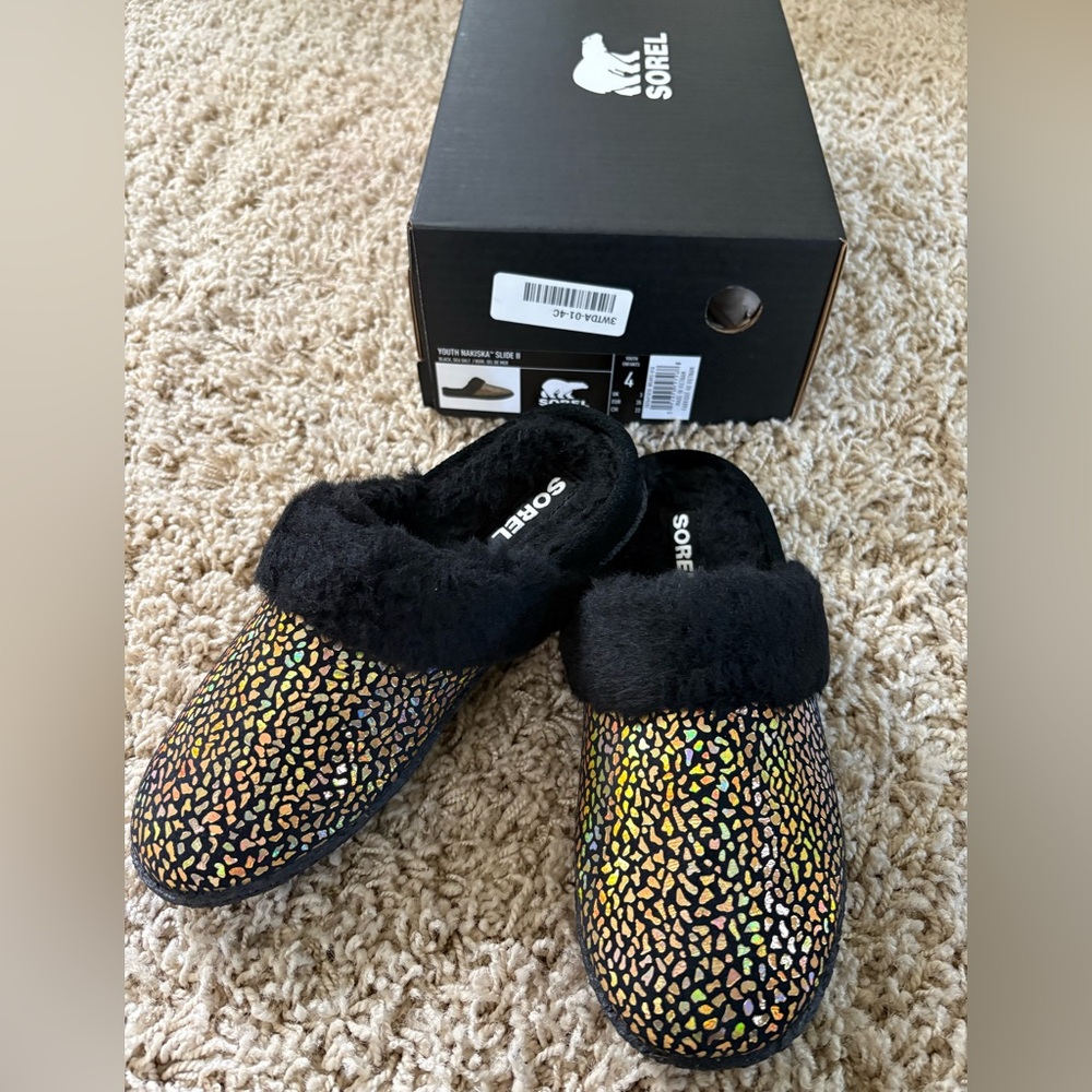 Sorel Kids Size 4 Slide Slippers